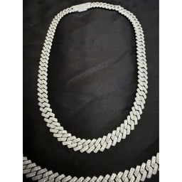21 ctw men’s diamond Cuban necklace and bracelet set