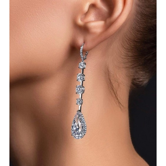 Earrings featuring two extraordinary pear-shaped diamonds—8.36ct and 8.02ct Earrings featuring two extraordinary pear-shaped diamonds—8.36ct and 8.02ct